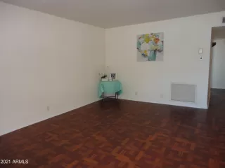 Photo #4: 6241684 Listing