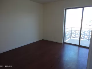 Photo #6: 6241684 Listing