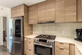 Photo #5: 6241897 Listing