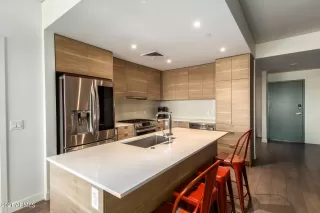 Photo #6: 6241897 Listing