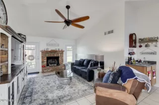 Photo #3: 6242152 Listing