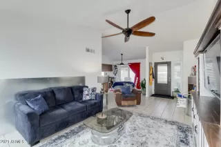 Photo #4: 6242152 Listing