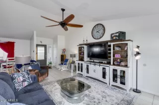 Photo #5: 6242152 Listing