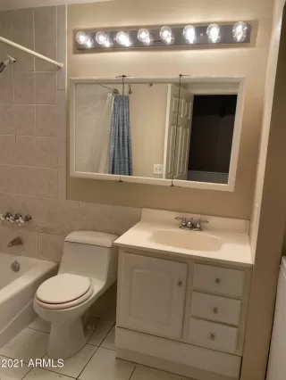 Photo #6: 6242160 Listing