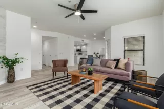 Photo #6: 6242176 Listing