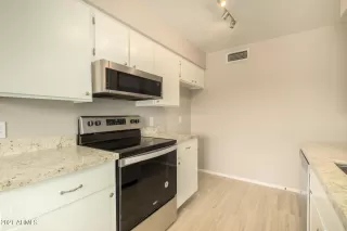 Photo #6: 6242206 Listing 