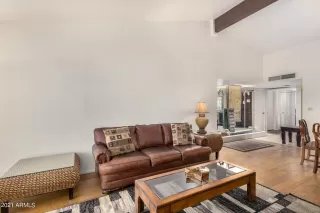 Photo #4: 6242209 Listing