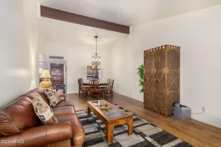 Photo #5: 6242209 Listing