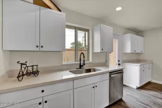 Photo #6: 6242335 Listing 