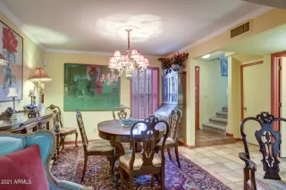 Photo #5: 6242408 Listing