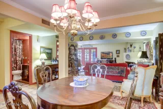 Photo #6: 6242408 Listing