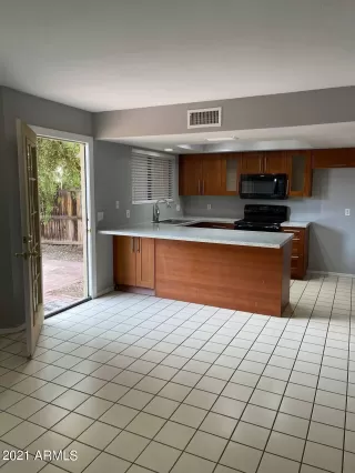 Photo #3: 6242422 Listing