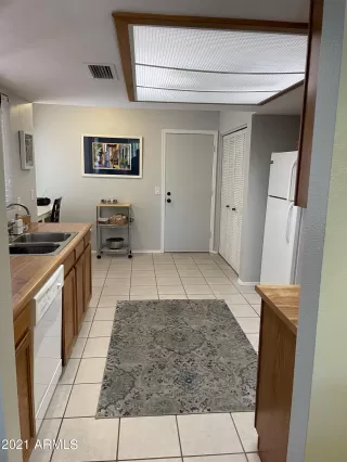 Photo #5: 6242514 Listing