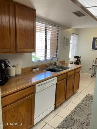 Photo #6: 6242514 Listing