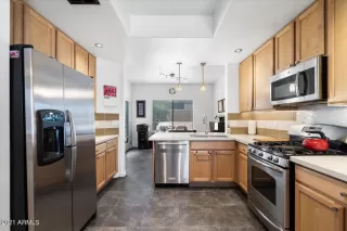 Photo #5: 6242611 Listing