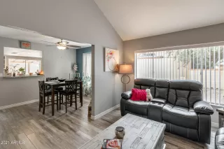 Photo #6: 6242626 Listing