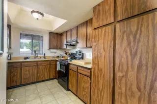 Photo #4: 6242658 Listing