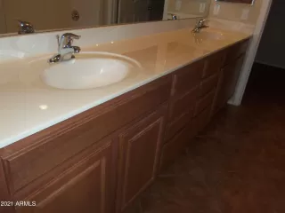 Photo #5: 6242678 Listing