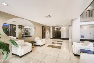 Photo #3: 6242769 Listing