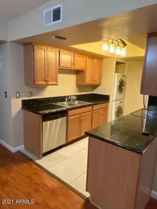 Photo #4: 6242863 Listing