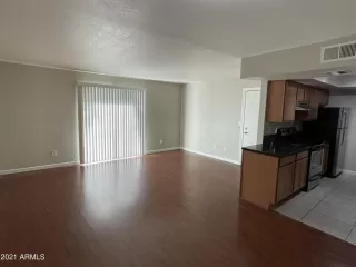 Photo #5: 6243152 Listing