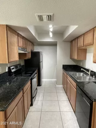 Photo #6: 6243152 Listing