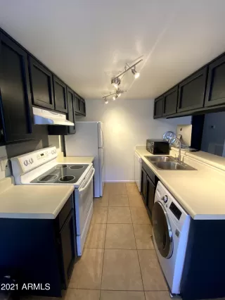 Photo #3: 6243319 Listing