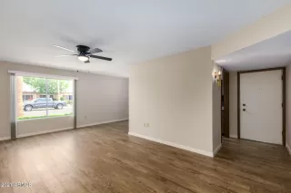 Photo #5: 6243358 Listing 