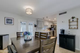 Photo #4: 6243437 Listing