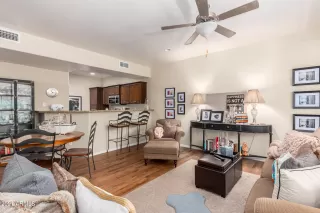 Photo #6: 6243515 Listing