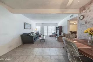 Photo #3: 6243666 Listing