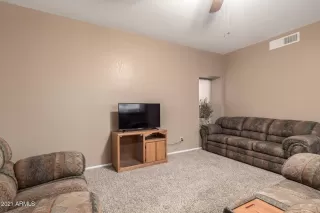 Photo #4: 6243679 Listing