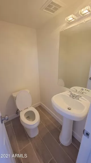 Photo #2: 6243701 Listing