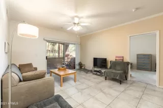 Photo #6: 6243709 Listing