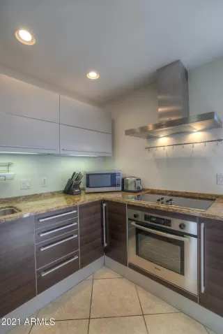 Photo #5: 6243868 Listing