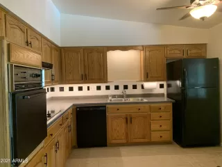 Photo #6: 6243870 Listing