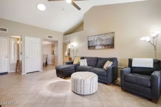 Photo #4: 6243888 Listing 