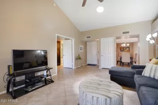 Photo #5: 6243888 Listing 