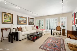 Photo #4: 6243977 Listing