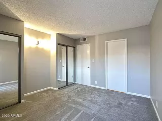 Photo #4: 6244037 Listing