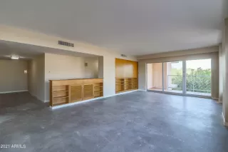 Photo #3: 6244075 Listing