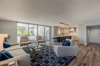 Photo #4: 6244098 Listing