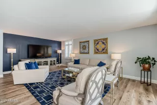 Photo #5: 6244098 Listing