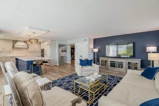 Photo #6: 6244098 Listing