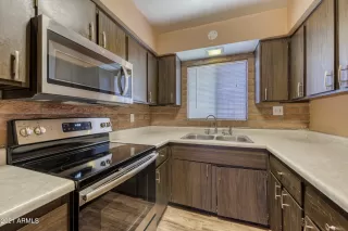 Photo #5: 6244151 Listing