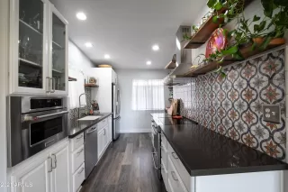 Photo #6: 6244211 Listing