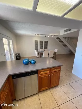 Photo #2: 6244320 Listing