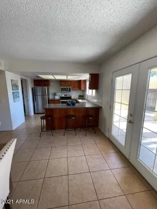 Photo #3: 6244320 Listing