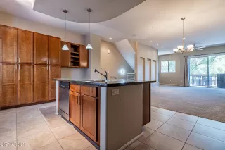 Photo #2: 6244343 Listing