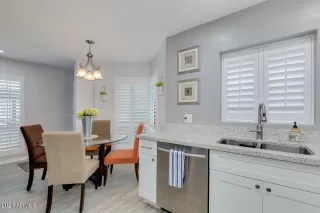 Photo #6: 6244430 Listing 